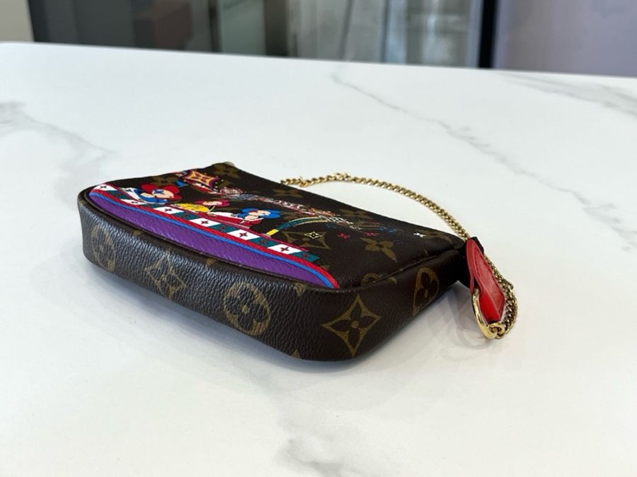 98新❤️LV 路易威登Louis Vuitton 聖誕限量小麻將 超可愛的塗鴉印花-6
