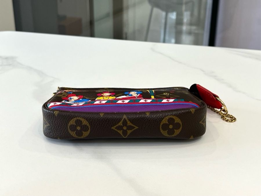 98新❤️LV 路易威登Louis Vuitton 聖誕限量小麻將 超可愛的塗鴉印花-7