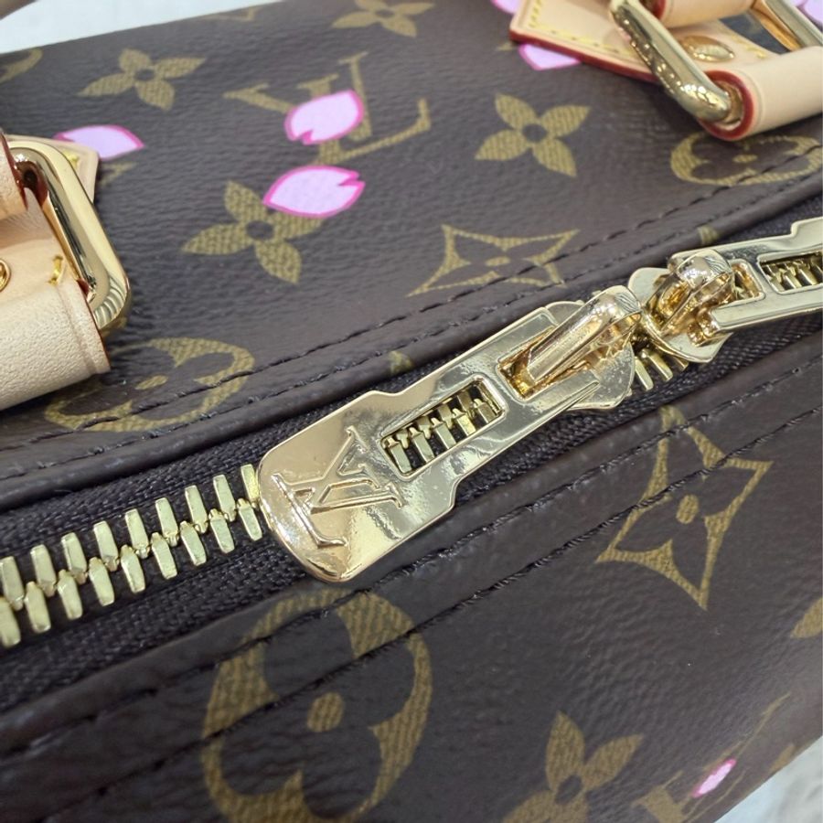 LV M14174 老花金扣村上隆微笑櫻花 Speedy25 波士頓包 手提包 肩背包 修背包-29