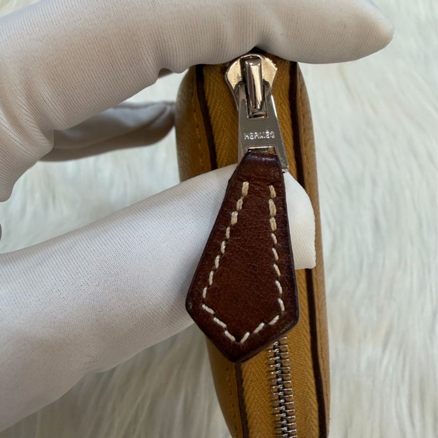 HERMES SILK IN H LOGO EPSOM皮 ㄇ字 駝色  絲巾 拉鍊 零錢包 信用卡夾 短夾 名片夾 錢包 皮夾-53