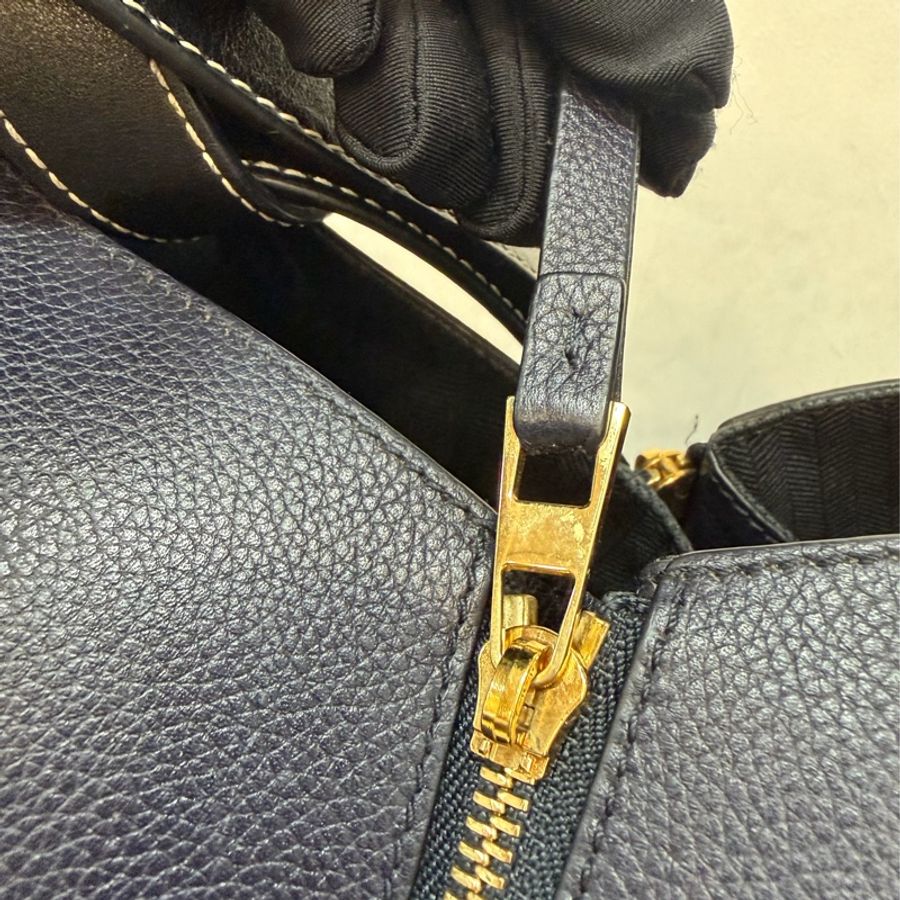 LOEWE A583S35X29 Hammock bag午夜藍皮革金釦吊床包｜ 肩背包 吊床包-21