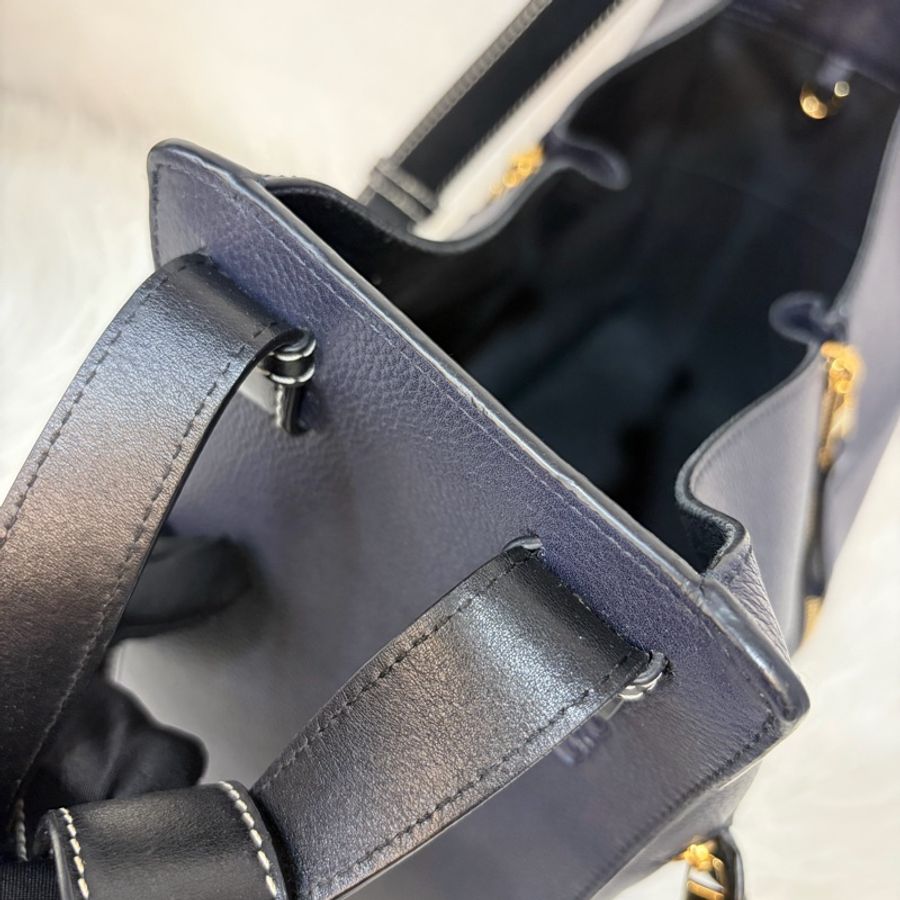 LOEWE A583S35X29 Hammock bag午夜藍皮革金釦吊床包｜ 肩背包 吊床包-31
