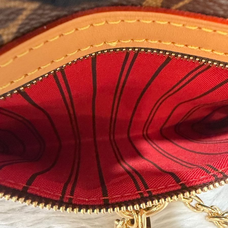 LV M15208 老花金扣多夾層金鏈手提肩背包 肩背包 斜背包 斜挎包 手提包-36
