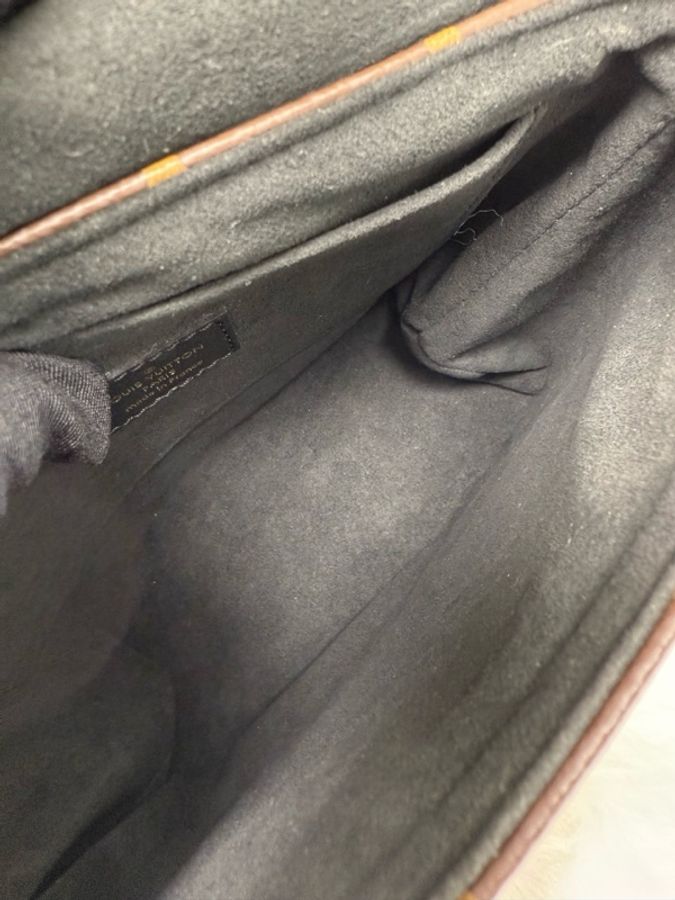 路易威登 Louis Vuitton  LockyBB黑色老花鎖頭包 Monogram 塗層帆布與光滑牛皮革  晶片款尺寸：20.0x 16.0x 7.5 cm-9