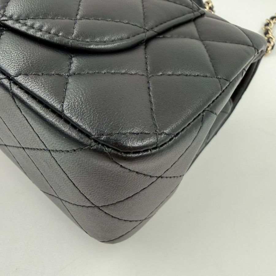 CHANEL - 黑色淡金釦菱格羊皮COCO  Handle  mini 20cm-13