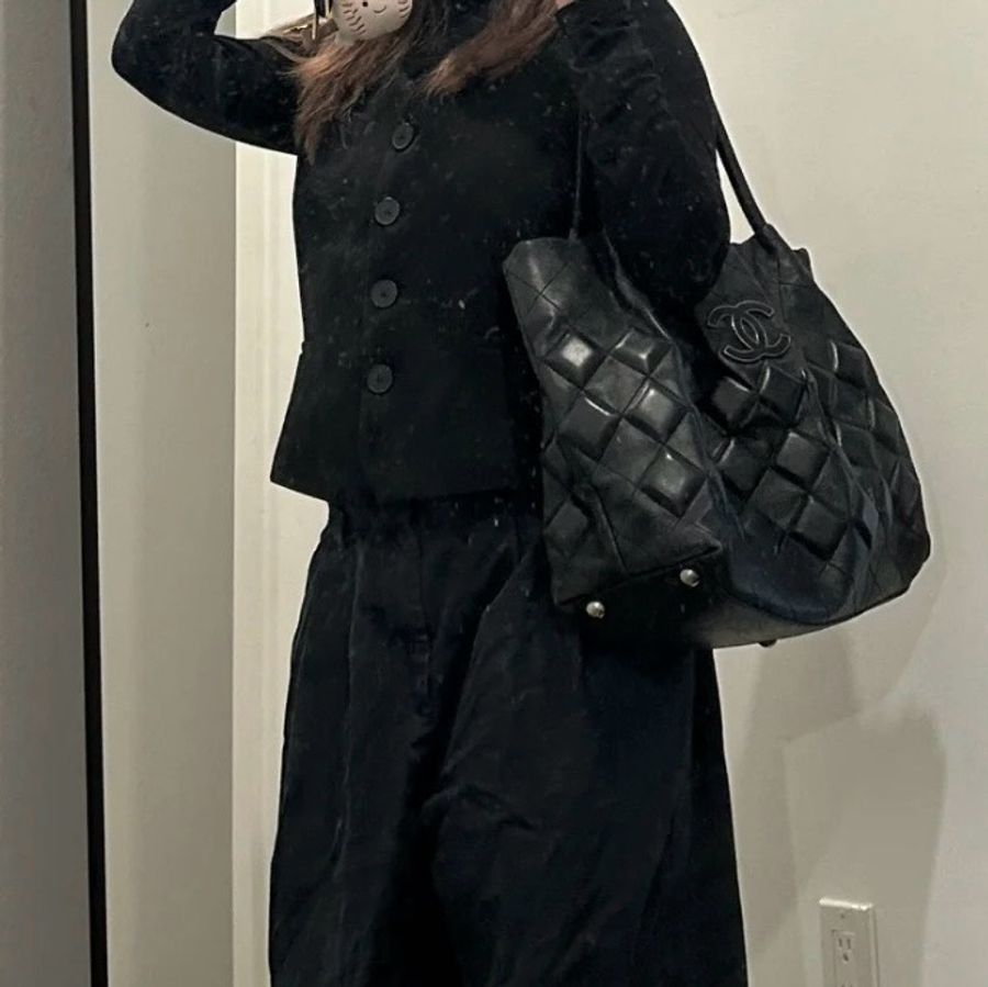 ✨Chanel 黑銀全皮托特包 98新 很有個性 超級酷😎-1