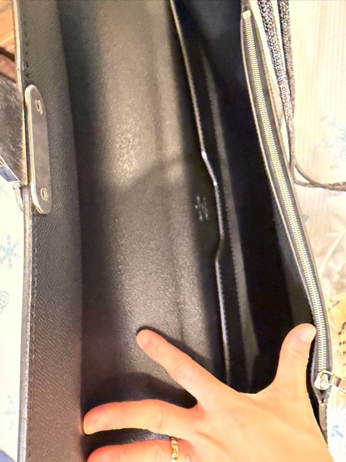 ②Louis Vuitton Epi Robusto 1 B-3
