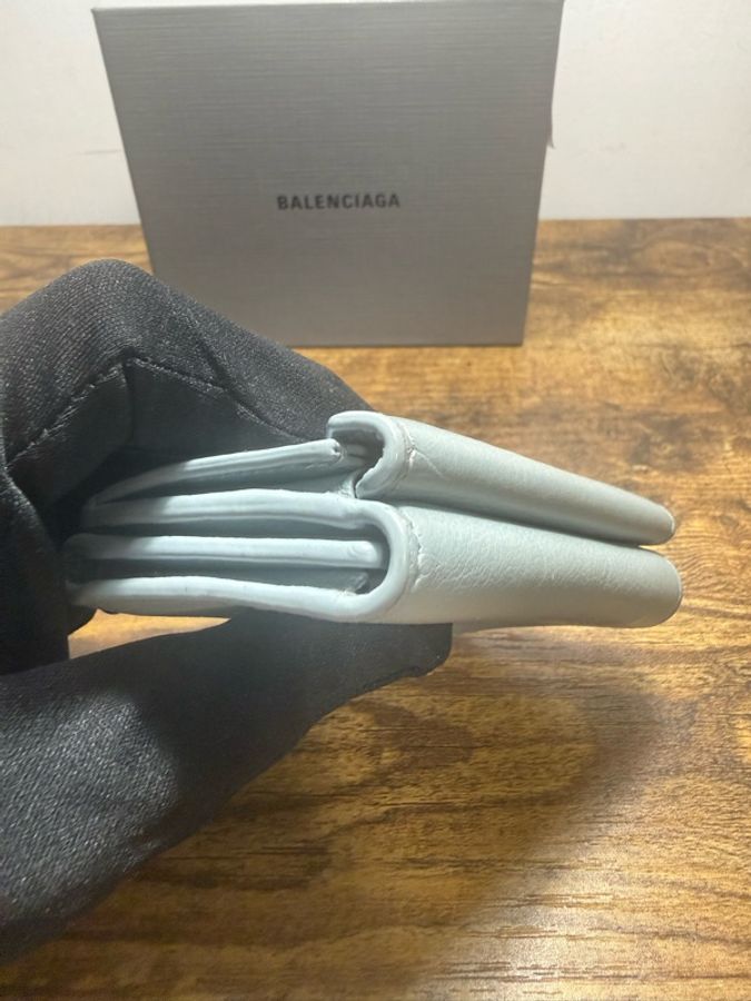Balenciaga莫蘭迪色零錢包（帶紙鈔夾層，無卡槽）-9