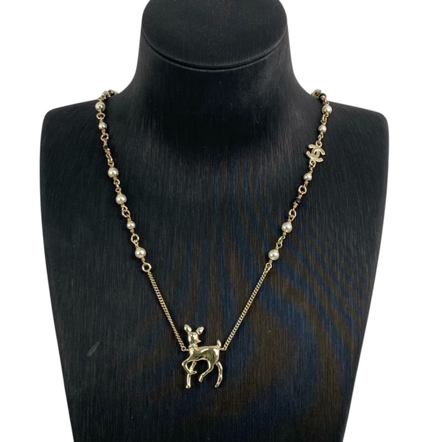 ☆ CHANEL 香奈兒 Gold Tone Metal, Faux Pearl Deer Charm G26C Fashion Necklace 金色金屬，仿珍珠鹿形吊墜項鏈-267015289-1
