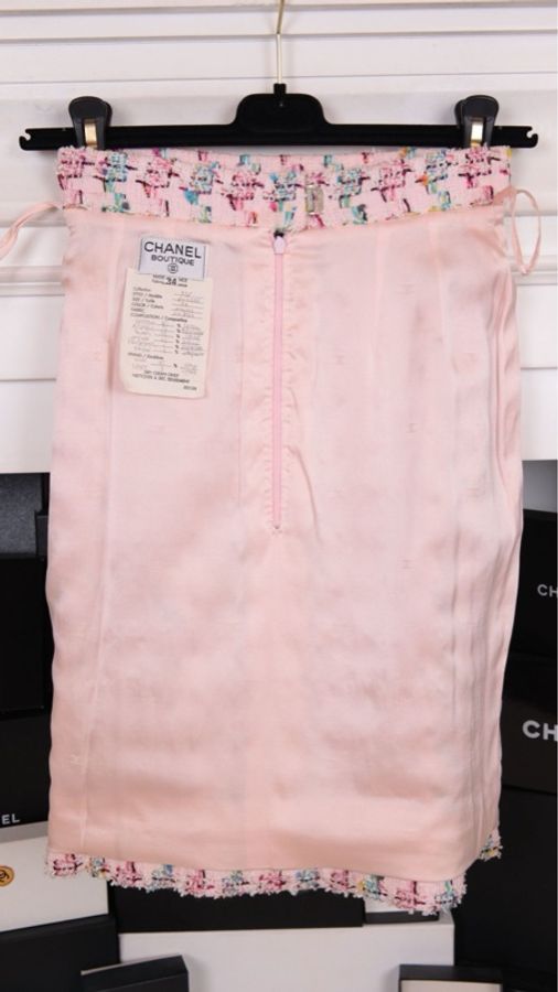 Chanel 95年芭比系列秀款粉彩色粗花呢立领外套半裙套装-10