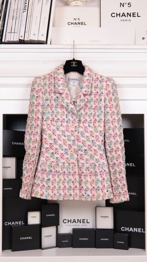 Chanel 95年芭比系列秀款粉彩色粗花呢立领外套半裙套装-19