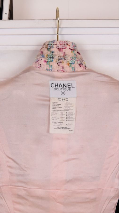 Chanel 95年芭比系列秀款粉彩色粗花呢立领外套半裙套装-60