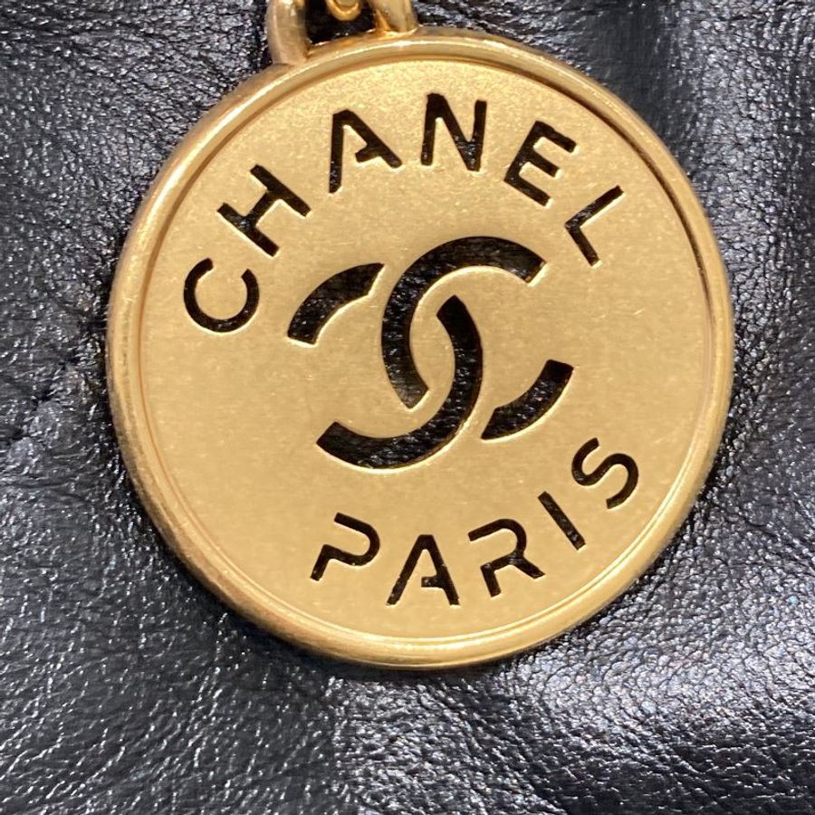 CHANEL 香奈兒 22 BAG 黑色 金釦-11