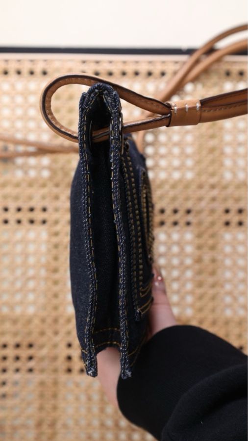 Loewe丹宁牛仔外缝线单肩包腋下包-10
