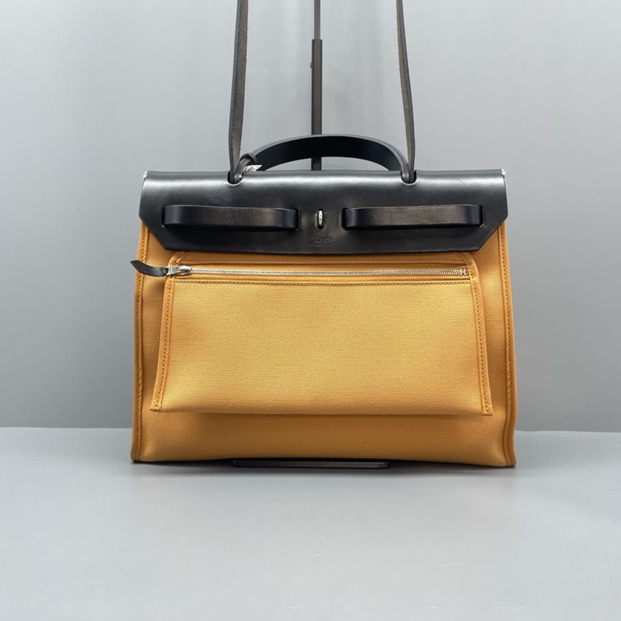 Hermes愛馬仕Herbag 31杏色-1