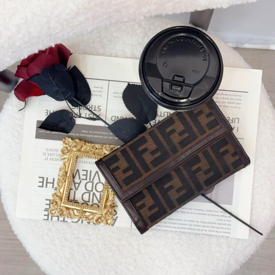 【赫蒂國際精品】 Fendi 芬迪Zucca 老花三折長夾 vintage-0