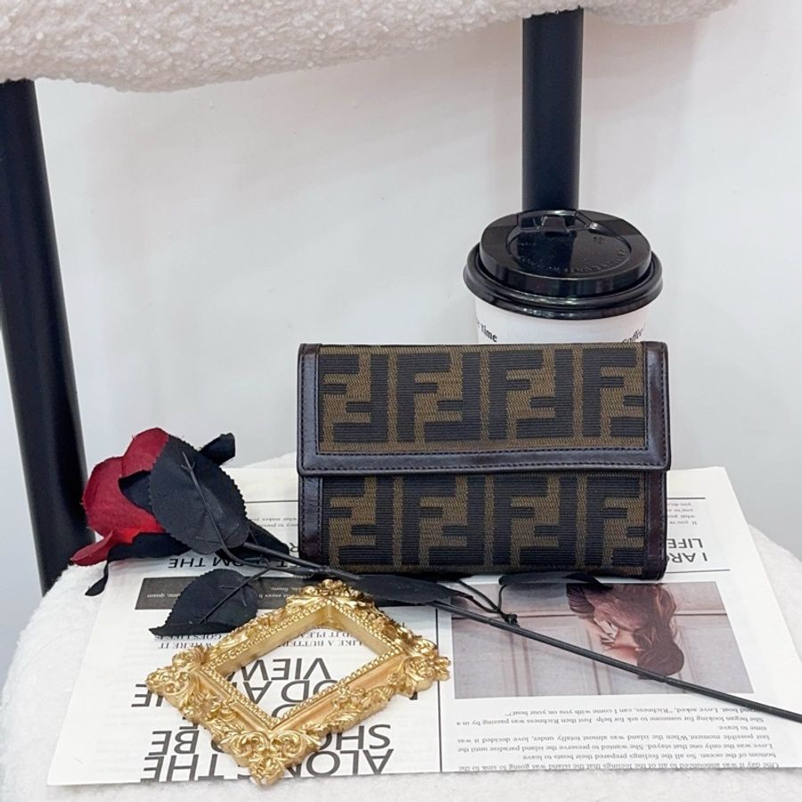 【赫蒂國際精品】 Fendi 芬迪Zucca 老花三折長夾 vintage-1