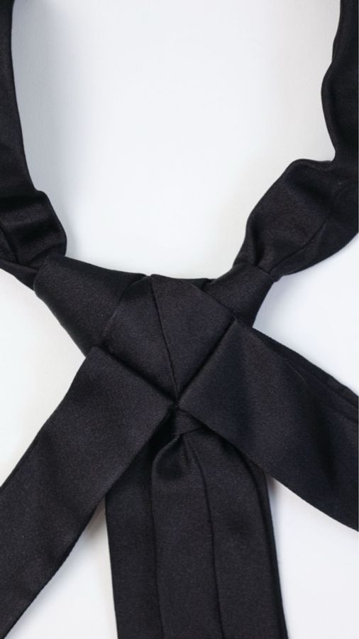Chanel 黑色缎面领带chocker-7