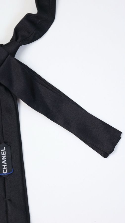 Chanel 黑色缎面领带chocker-15