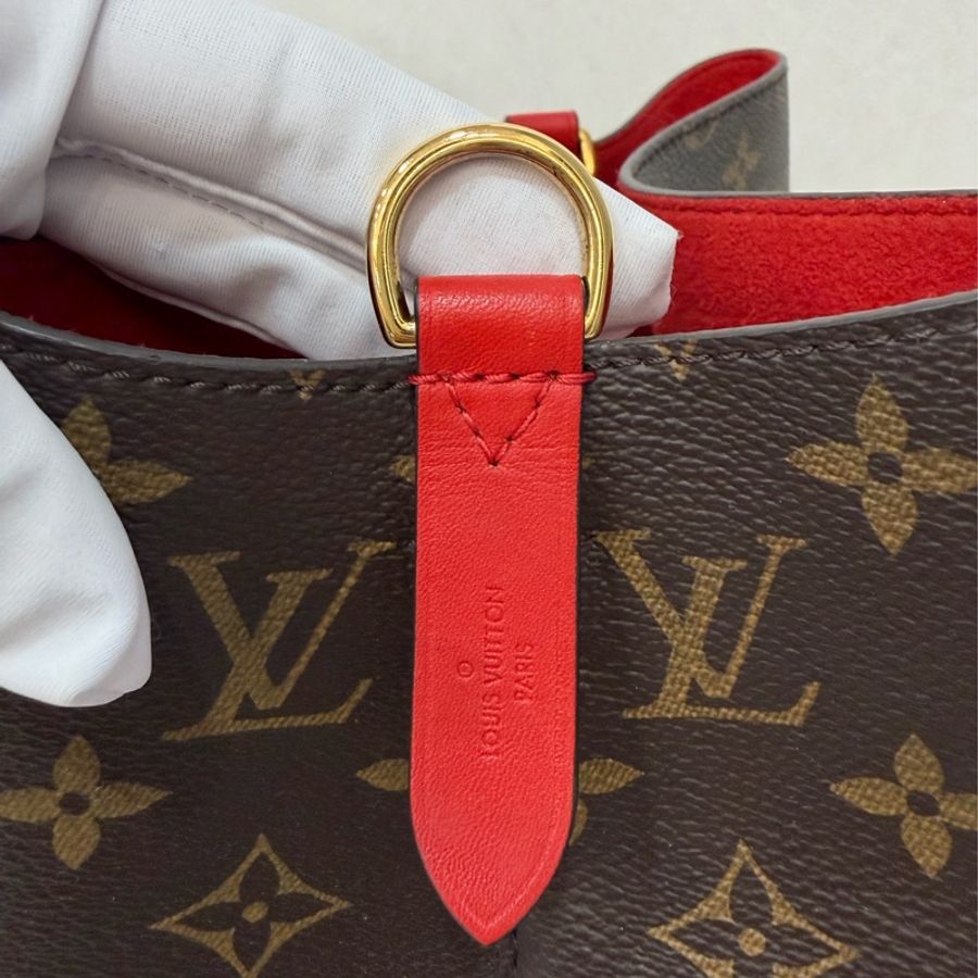 LV M44021 NEONOE 老花紅皮革水桶包 水桶包 肩背包 斜背包 香檳包-6
