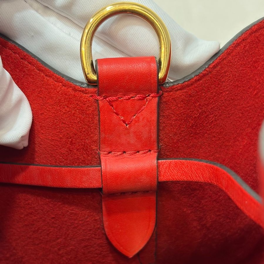 LV M44021 NEONOE 老花紅皮革水桶包 水桶包 肩背包 斜背包 香檳包-29