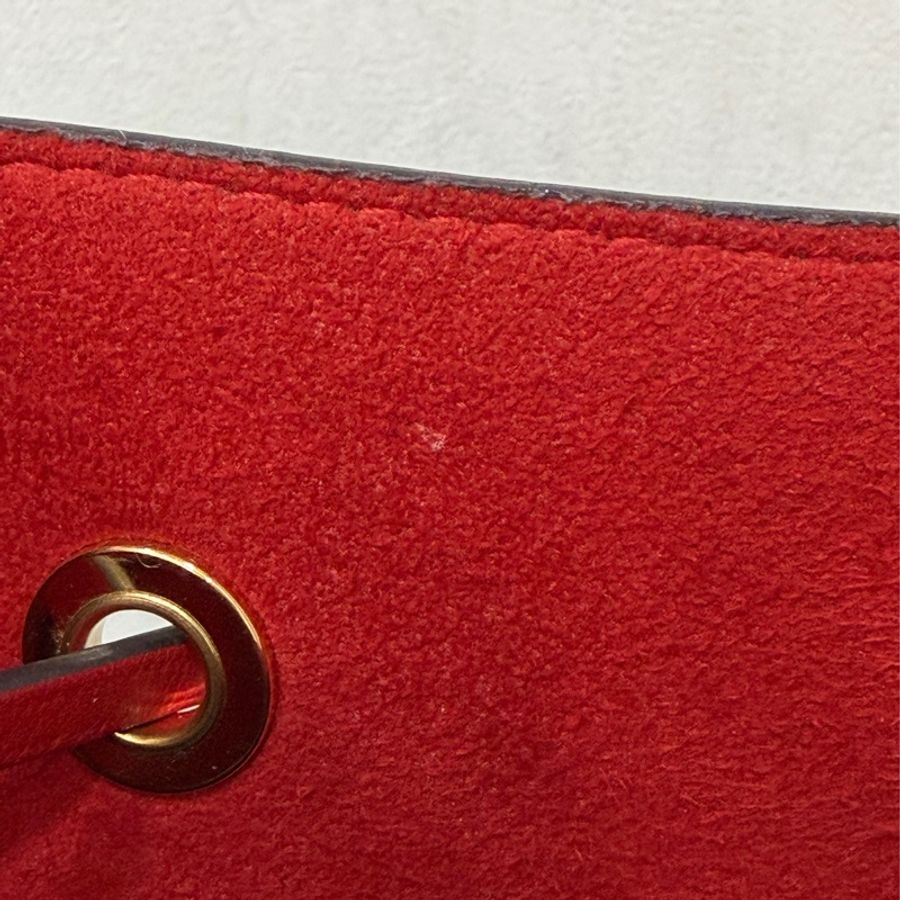 LV M44021 NEONOE 老花紅皮革水桶包 水桶包 肩背包 斜背包 香檳包-36