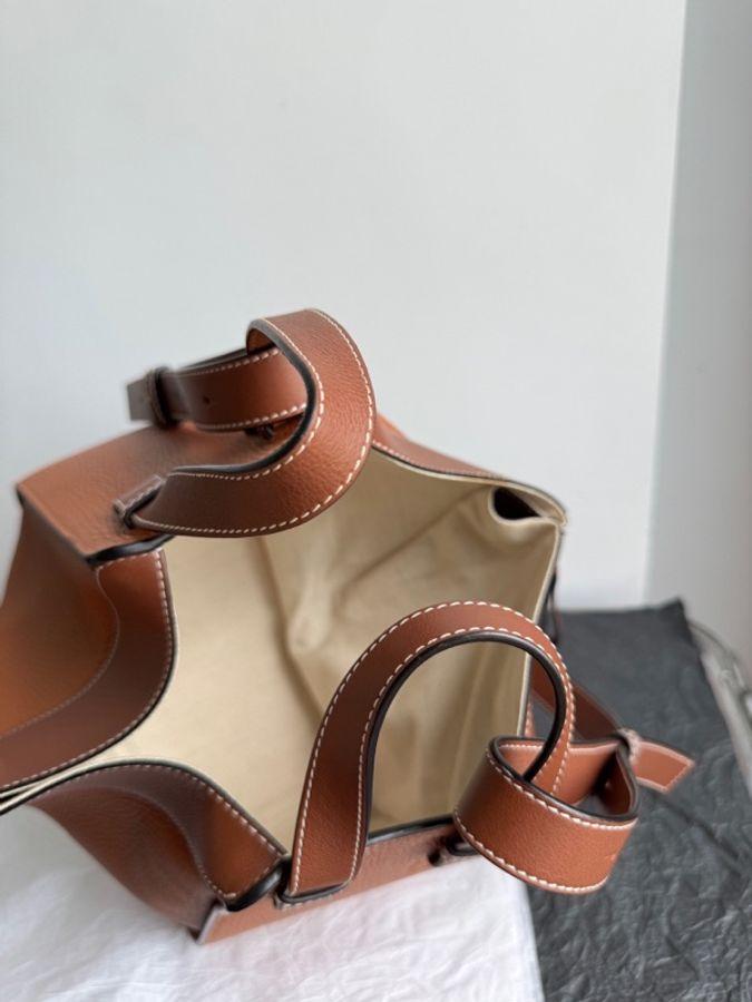 Loewe羅意威 Hammock小號吊床包,荔枝皮-4
