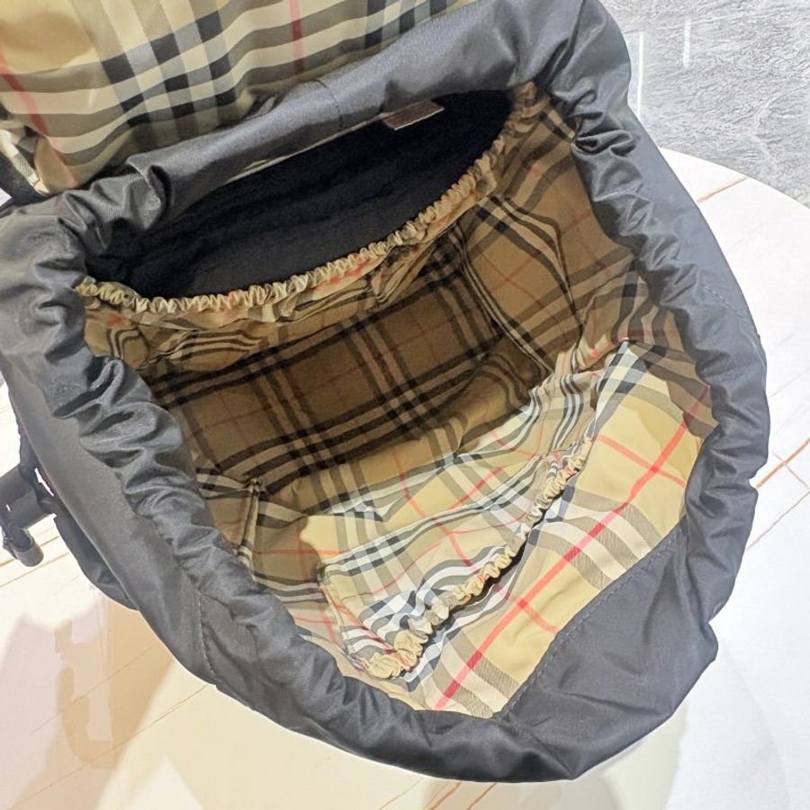 *SHIHNA名牌精品* Burberry Watson 黑色尼龍拼接皮革雙肩後背包-6