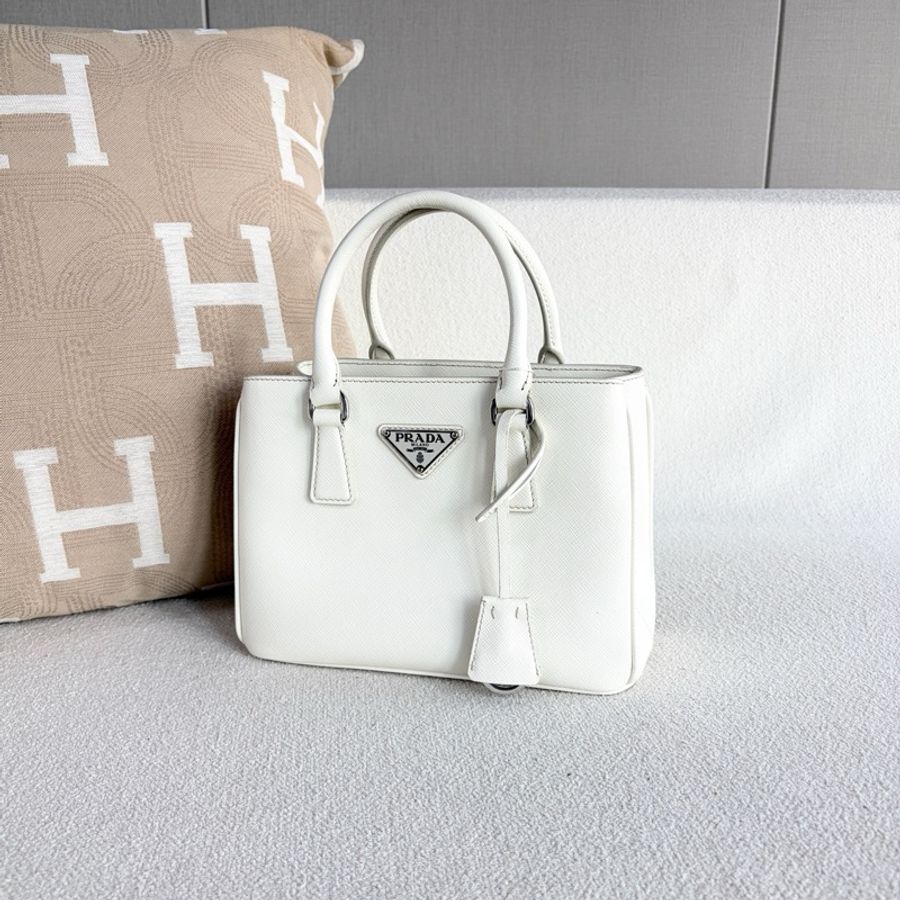 🌷帶保卡!Prada Gallerie 殺手包 mini 白色-3