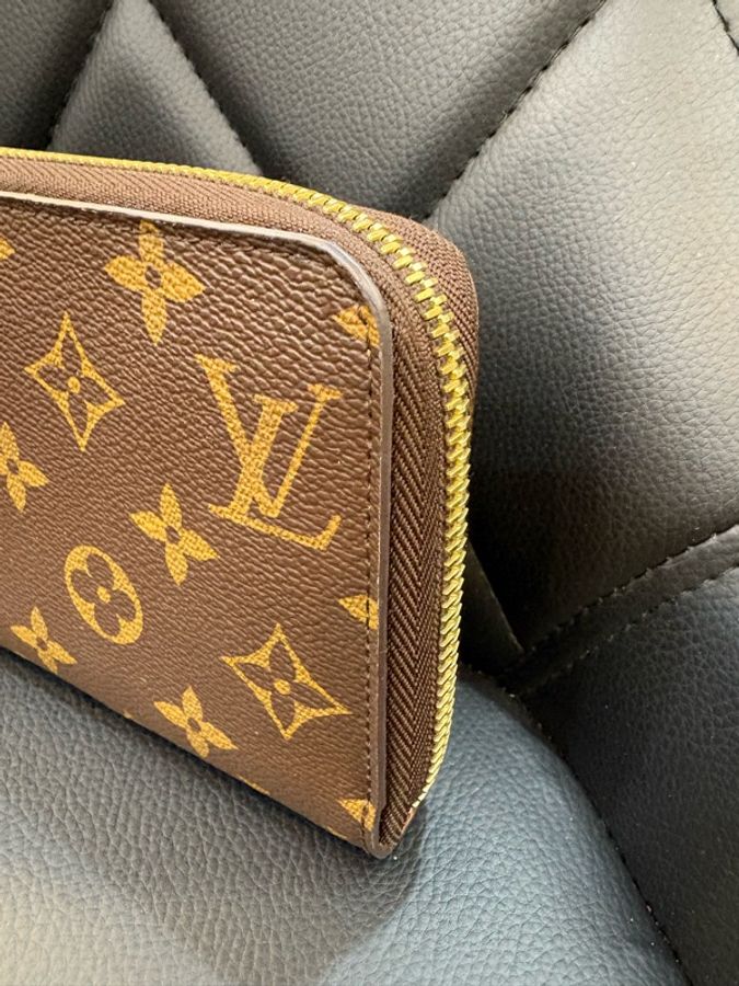 LV 經典老花拉鍊長夾 8卡-2