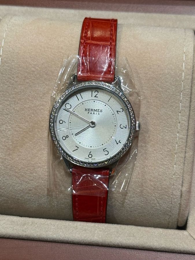 Hermes Slim D Hermes 32mm 鱷魚皮帶鑽石手錶-0