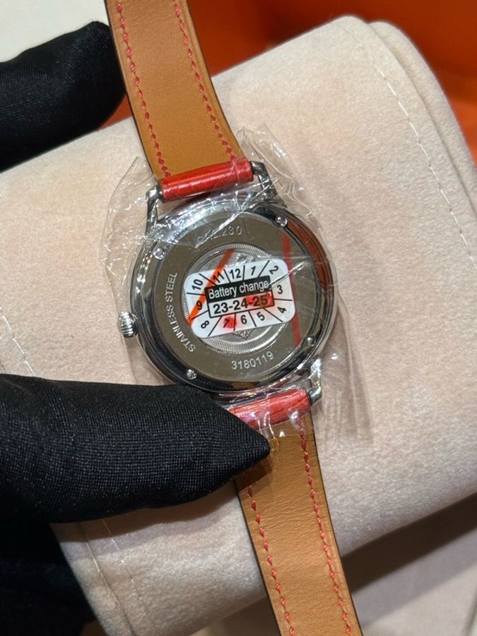Hermes Slim D Hermes 32mm 鱷魚皮帶鑽石手錶-5