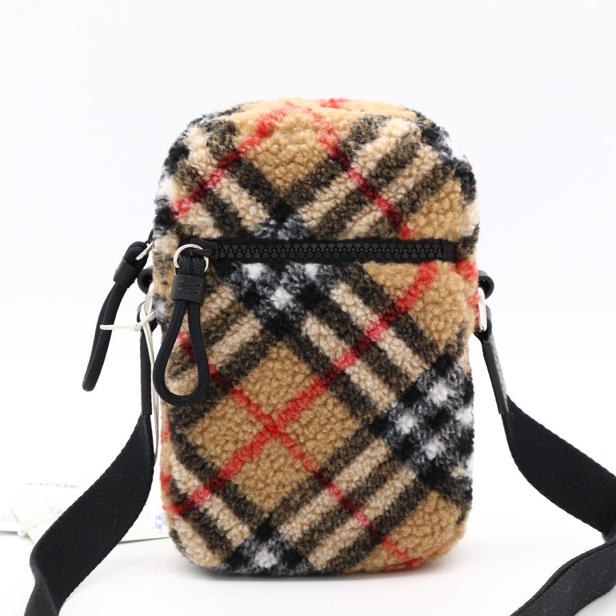 Burberry 羔羊澎澎毛 經典格紋 手機包 拉鍊 斜背包-2