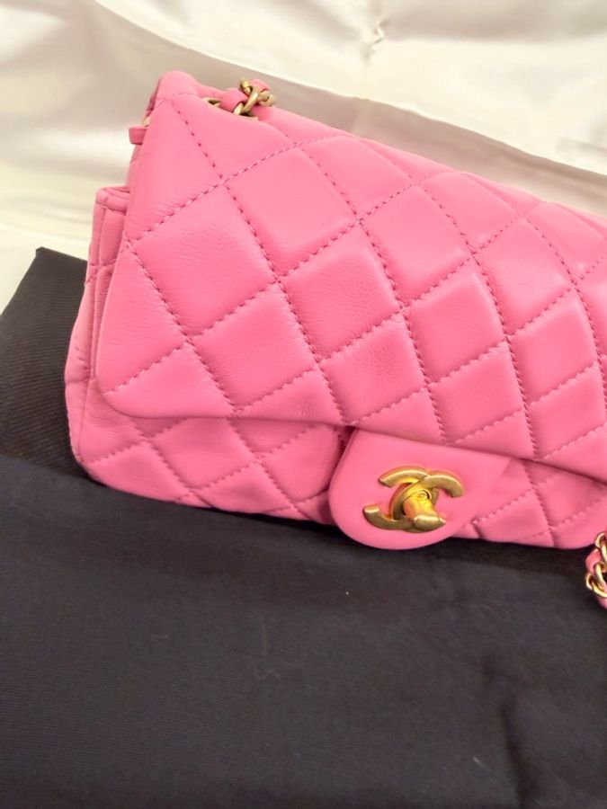 Chanel 芭比粉羊皮金球菱格紋mini20-5