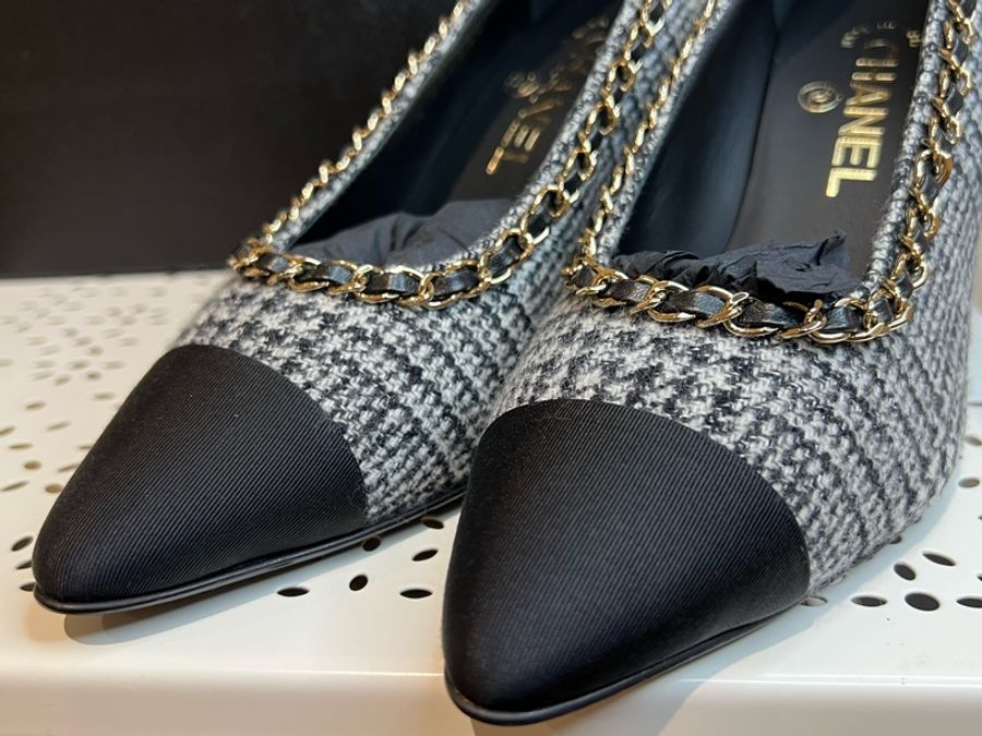 Chanel 全新 毛呢 皮穿鍊 氣質跟鞋-2
