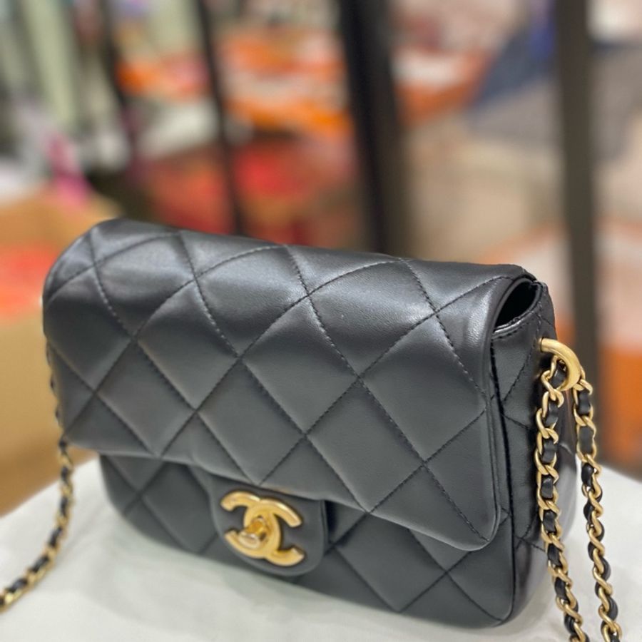 Chanel香奈兒 黑色珍珠風衣扣方胖子 保存很好 五金亮 包型飽滿-2