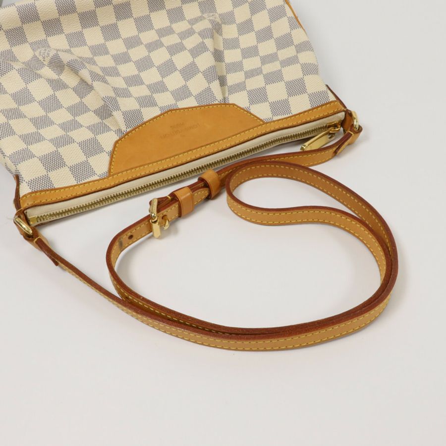 LOUIS VUITTON Damier Azur Siracusa PM肩背袋-8