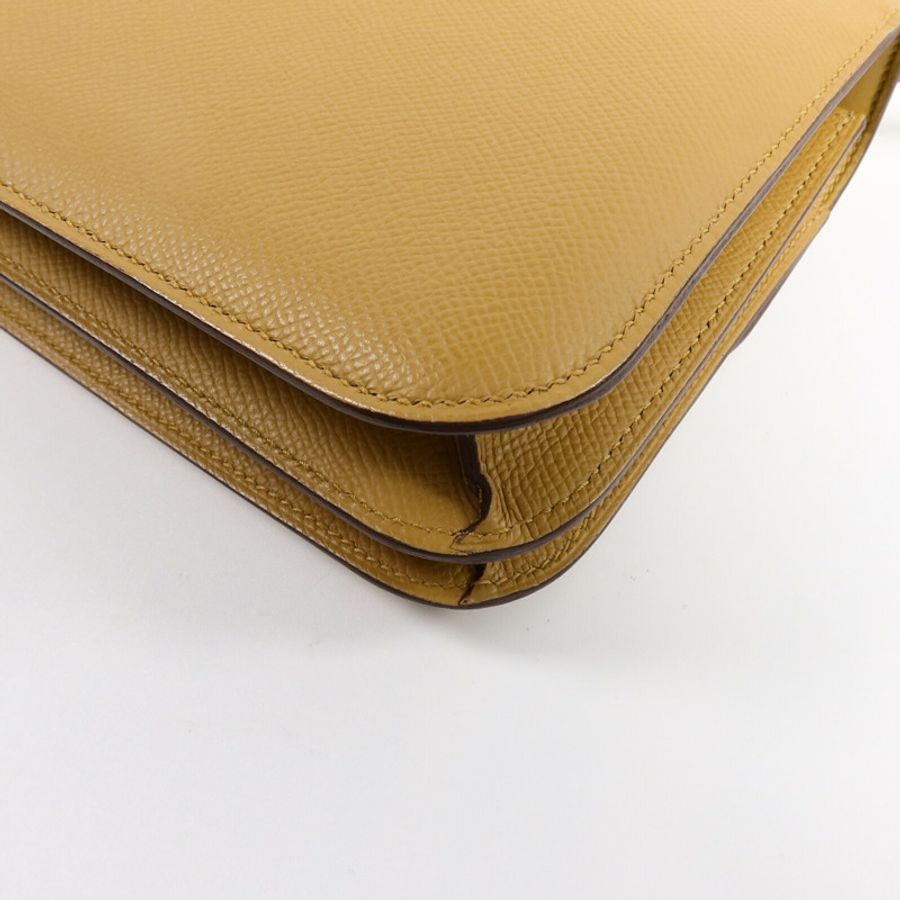 HERMES Epsom皮革Constance Mini肩背袋Sesame-12