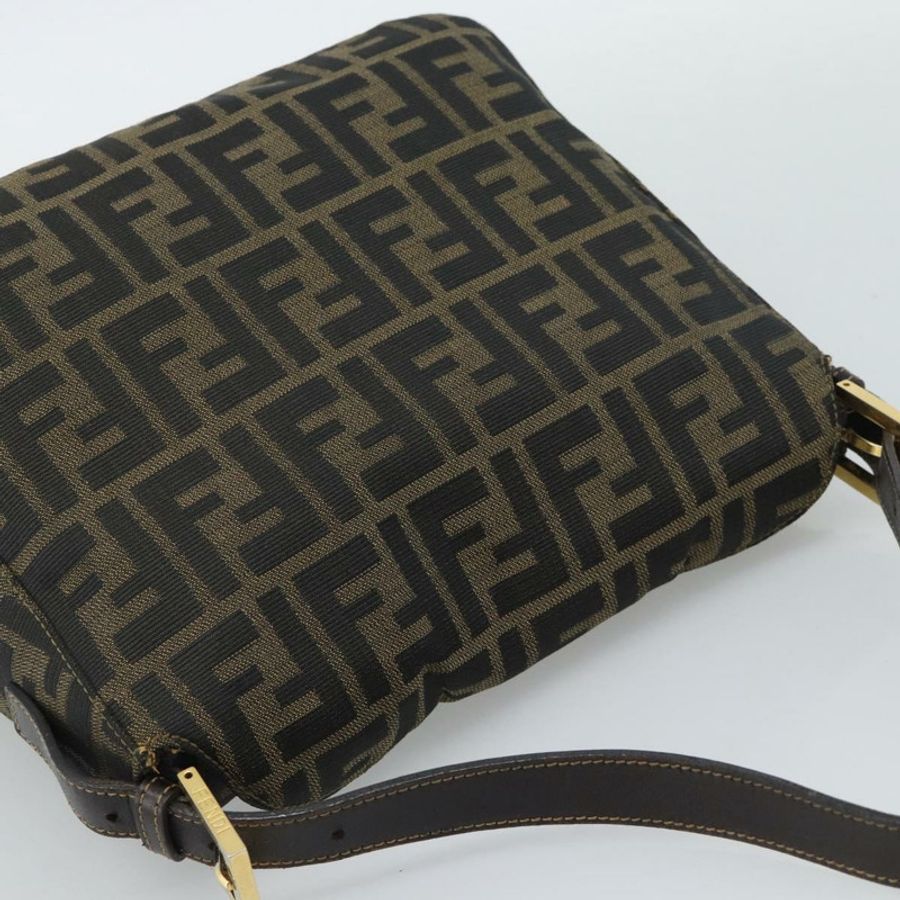 【日本直送】FENDI Zucca帆布Mamma Baguette單肩包 棕色/黑色 正品 194939V-5