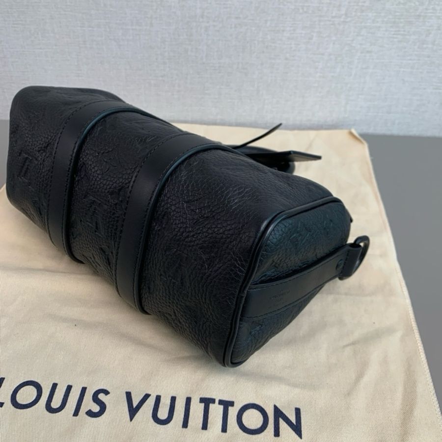 Louis Vuitton 路易威登👑 Keepall25 黑武士💕 手提斜挎包💗 99新✨芯片款 尺寸:25×15-5