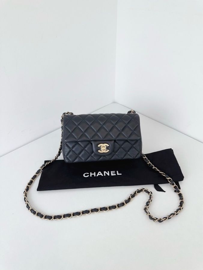 Chanel香奈兒🖤 黑金CF大mini鏈條包💕 99新✨芯片款 尺寸20*12*7-0