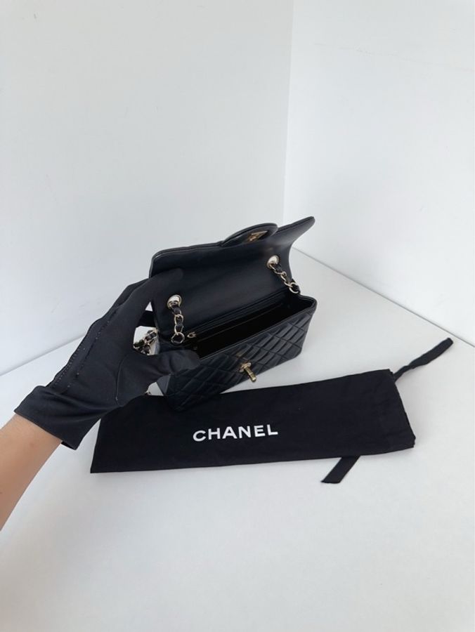Chanel香奈兒🖤 黑金CF大mini鏈條包💕 99新✨芯片款 尺寸20*12*7-9