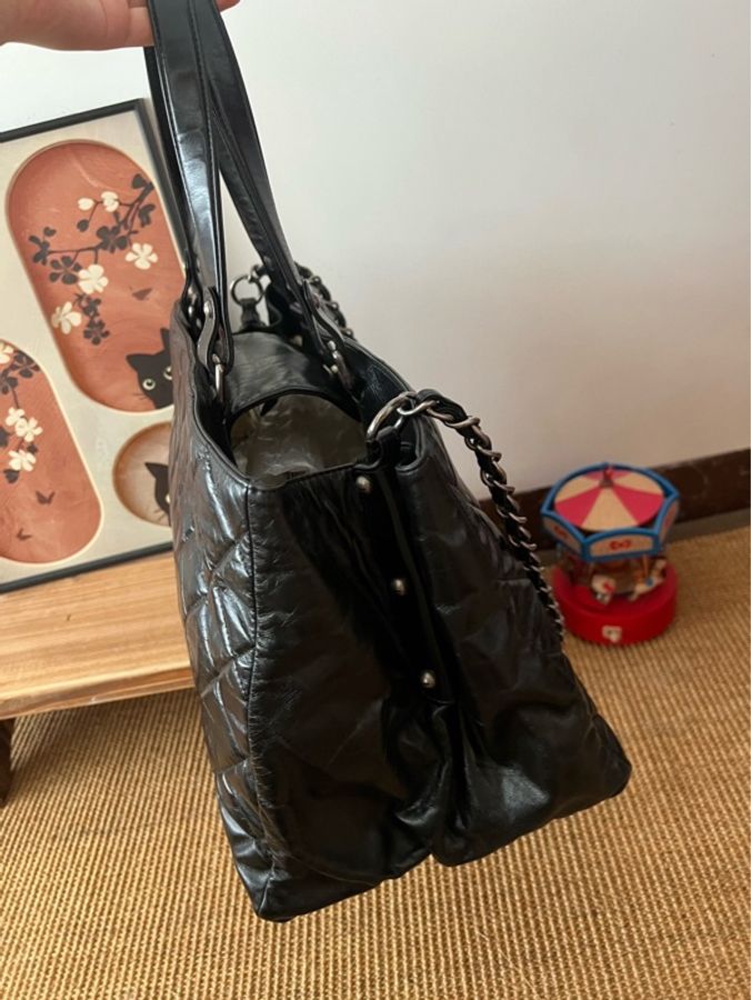 Chanel香奈兒🖤 黑銀油蠟皮xxl機場tote💕 98新✨ 15開 尺寸39*20*24-3
