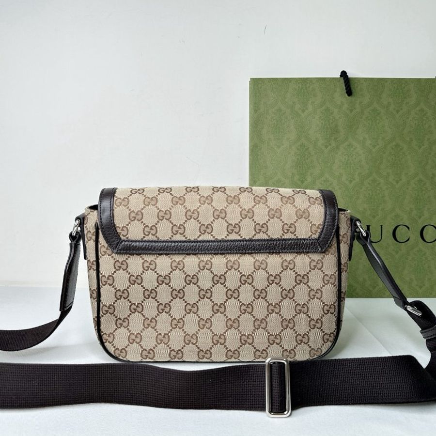 GUCCI 全新老花帆布郵差包-1