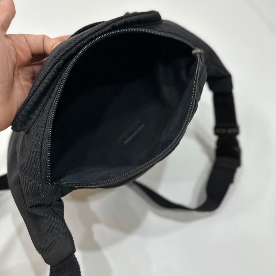 BALENCIAGA 巴黎世家 Explorer 黑色 尼龍 胸包 腰包胸口包 側背包 肩背包 斜背包-13