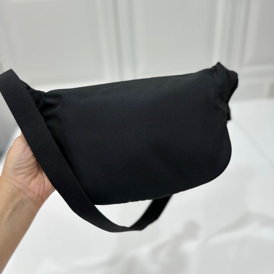 BALENCIAGA 巴黎世家 Explorer 黑色 尼龍 胸包 腰包胸口包 側背包 肩背包 斜背包-19
