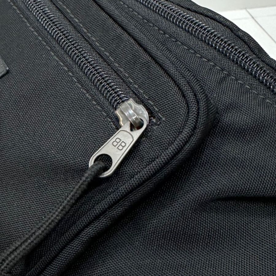BALENCIAGA 巴黎世家 Explorer 黑色 尼龍 胸包 腰包胸口包 側背包 肩背包 斜背包-22