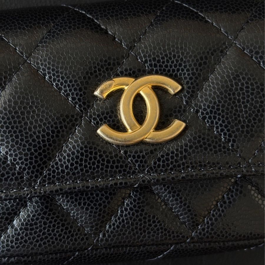 香奈兒 Chanel 22a黑金荔枝皮 金幣mini woc 芯片款-15