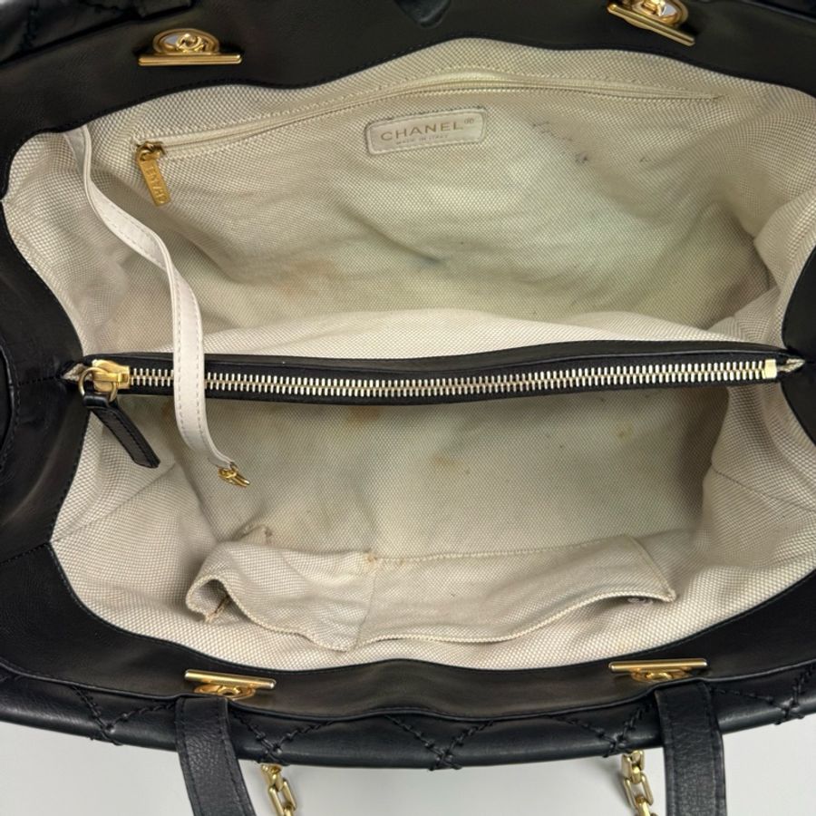 Chanel香奈兒 黑金全皮外縫線2way托特包-9