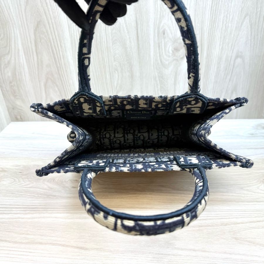 DIOR藍緹花Book Tote小型托特包-7